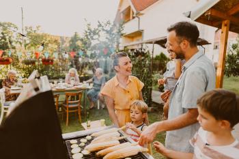 How to Host the Perfect Backyard Barbecue